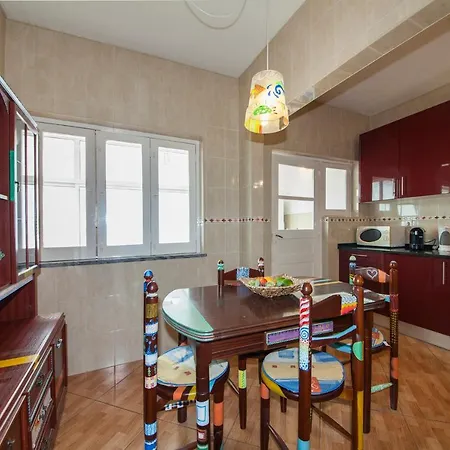 B24 - Central Hideaway Gem Lagos